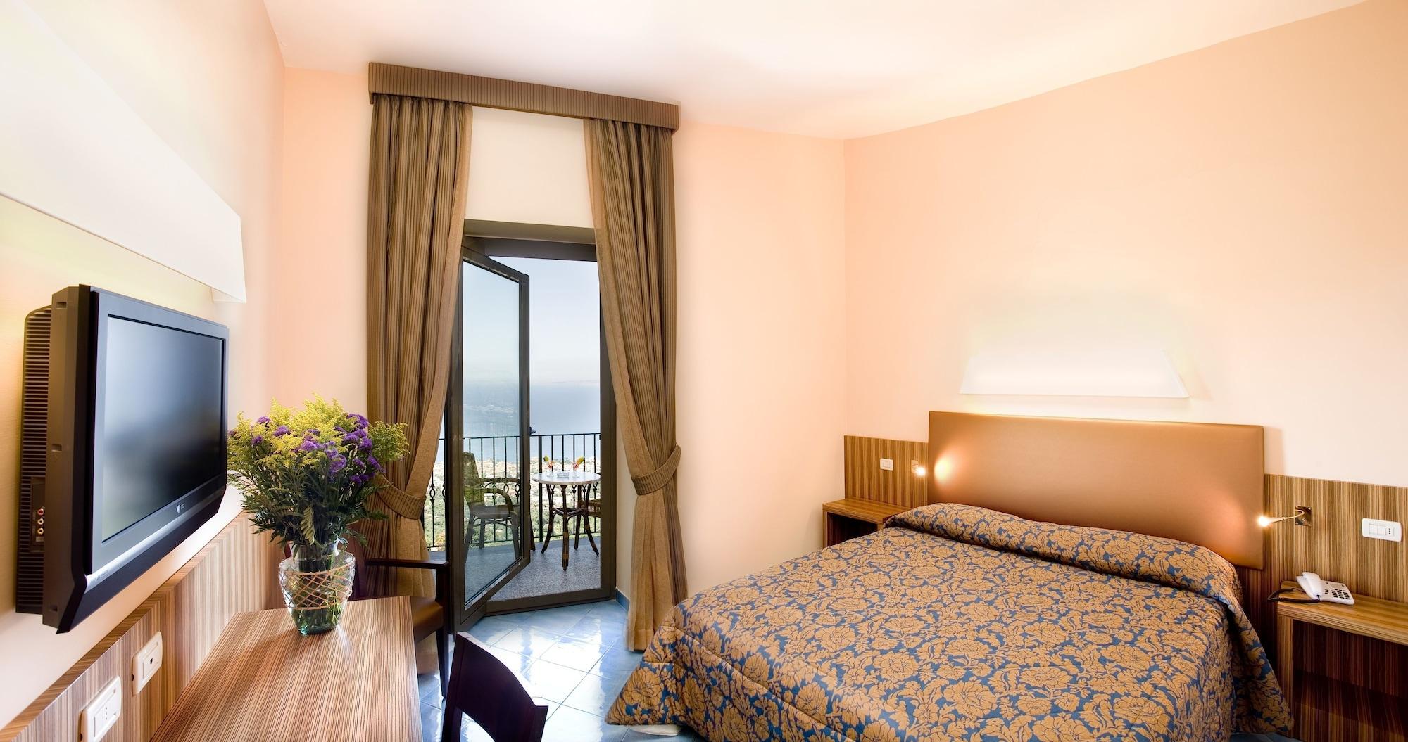 Grand Hotel Due Golfi SantʼAgata sui Due Golfi المظهر الخارجي الصورة