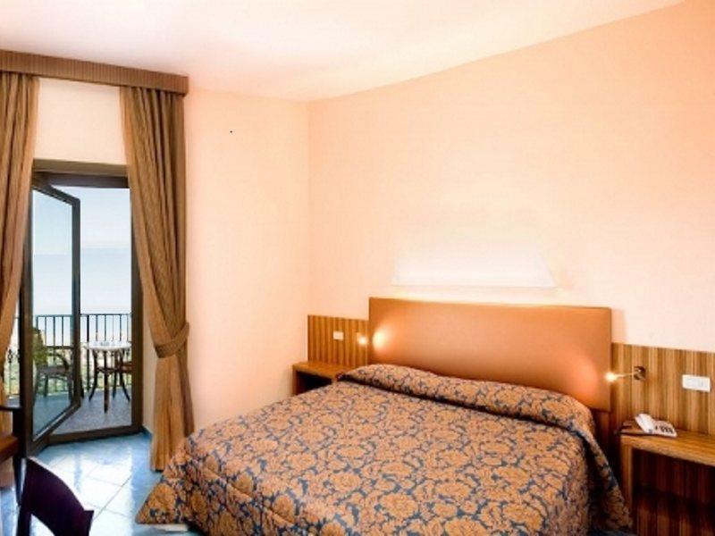 Grand Hotel Due Golfi SantʼAgata sui Due Golfi المظهر الخارجي الصورة