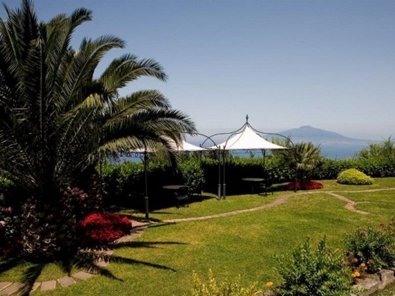 Grand Hotel Due Golfi SantʼAgata sui Due Golfi المظهر الخارجي الصورة