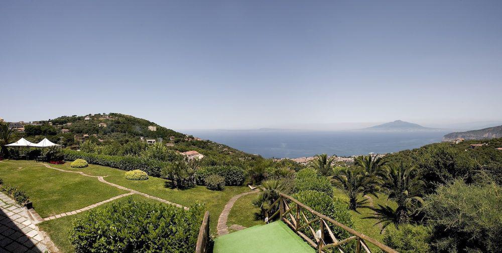 Grand Hotel Due Golfi SantʼAgata sui Due Golfi المظهر الخارجي الصورة