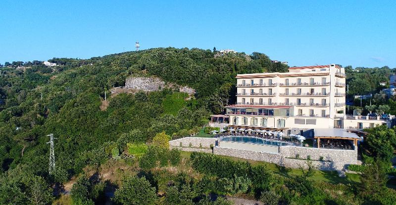 Grand Hotel Due Golfi SantʼAgata sui Due Golfi المظهر الخارجي الصورة