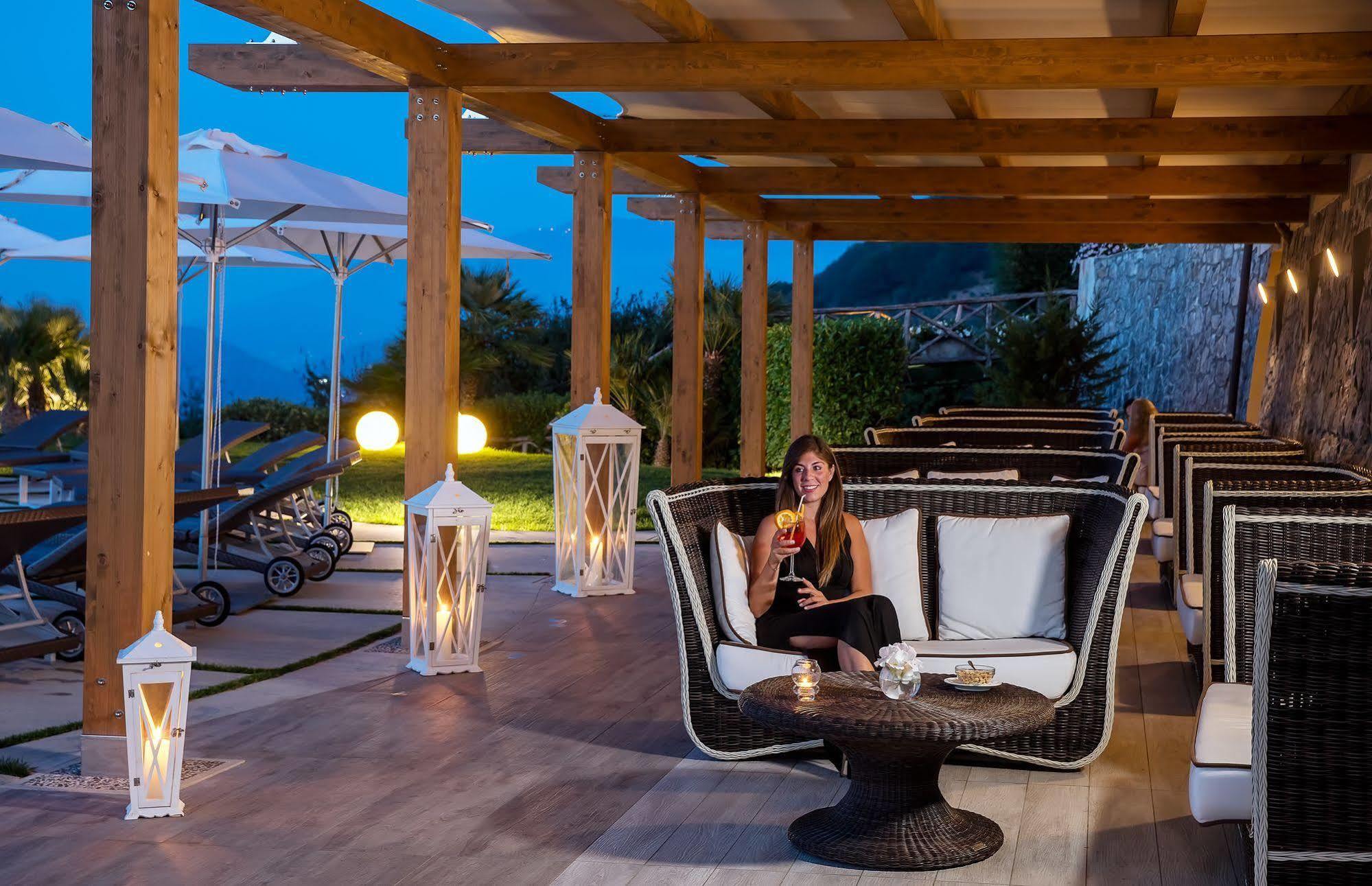 Grand Hotel Due Golfi SantʼAgata sui Due Golfi المظهر الخارجي الصورة
